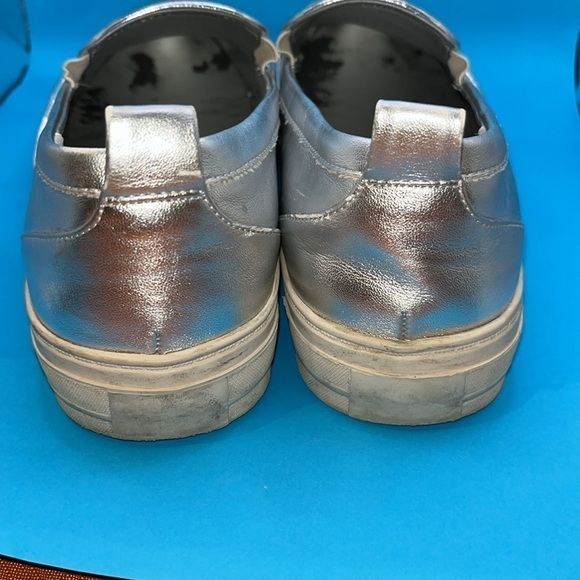 Nine West slip on silver shiny loafer sneaker casual shoe size 8M, women - Picture 3 of 7